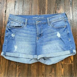 Old Navy boyfriend jean shorts. Size 10.